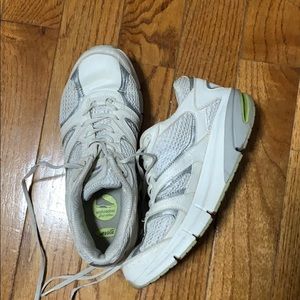 Avia shape up sneakers